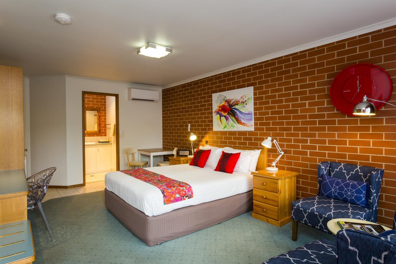Yackandandah Central 外观 照片