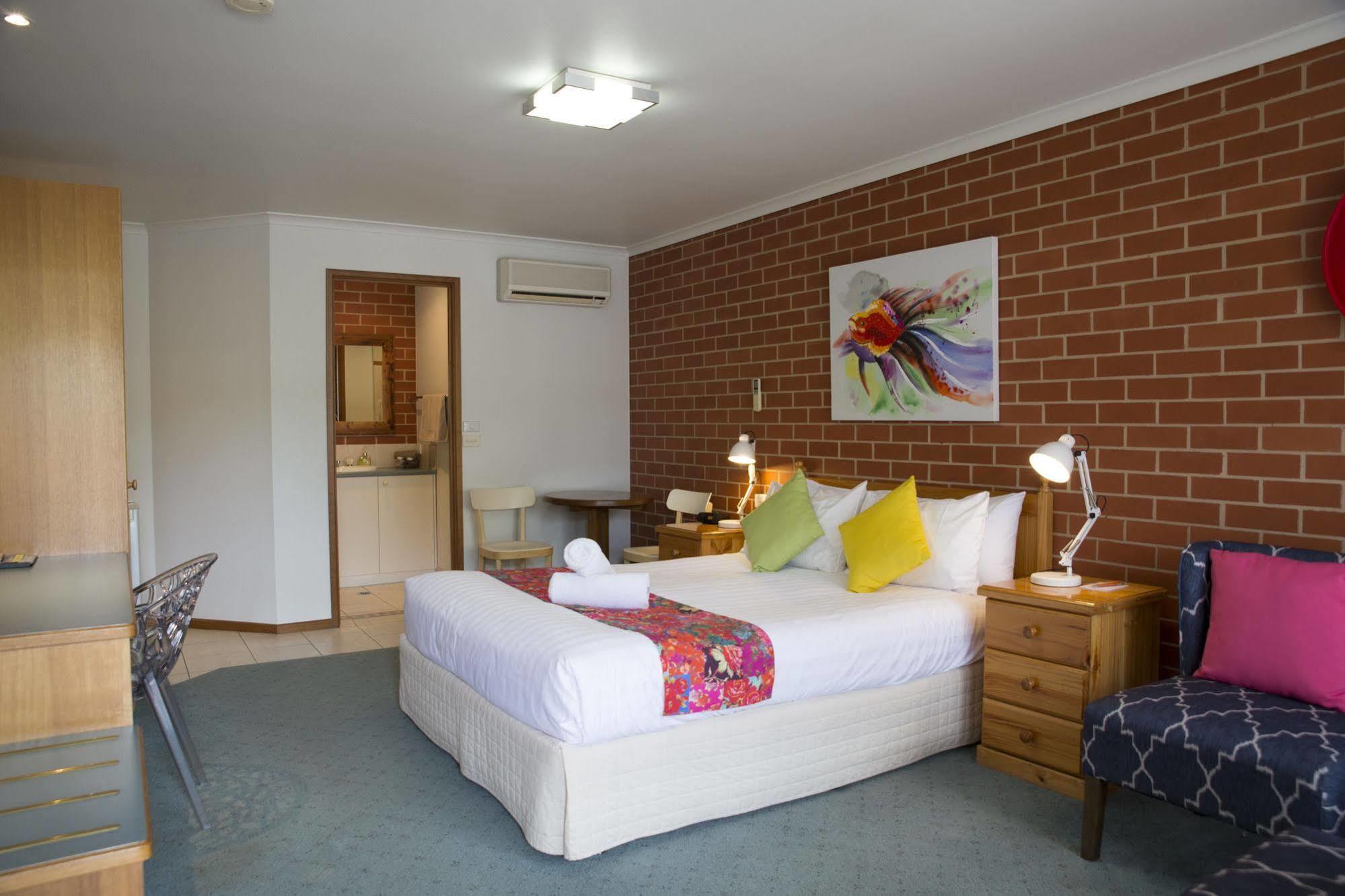 Yackandandah Central 外观 照片